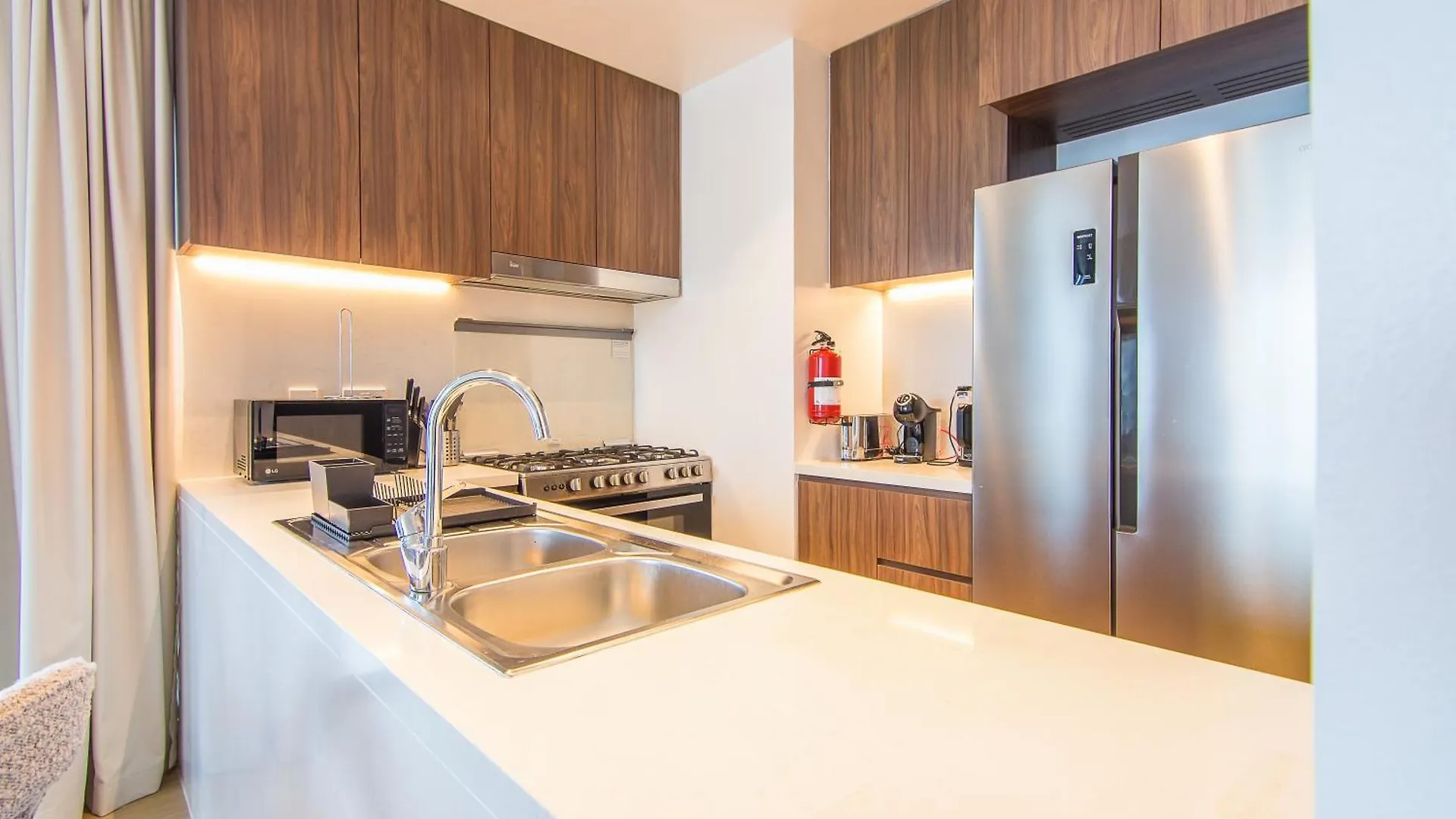 Affluent 2Br With Beach Access - La Cote Dubai Apartment