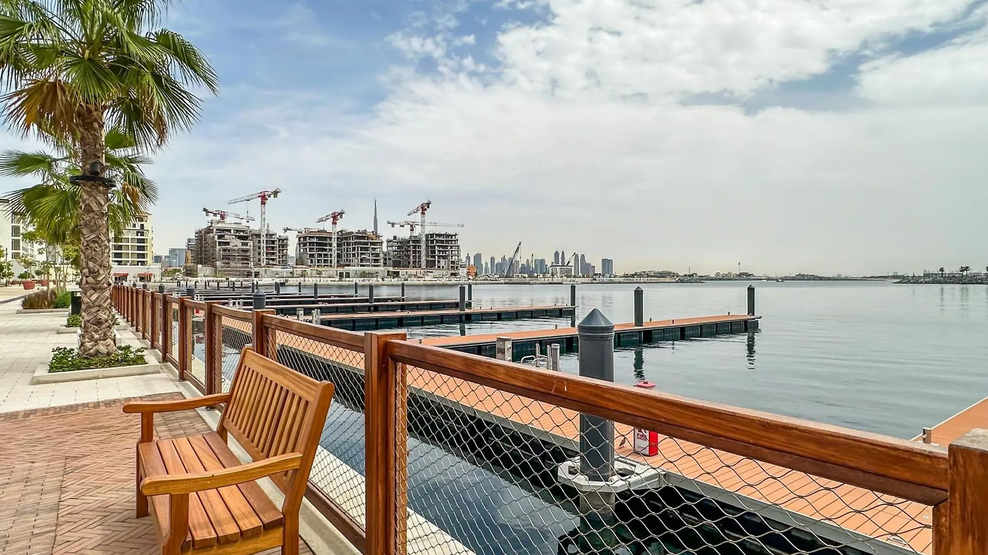 Affluent 2Br With Beach Access - La Cote Dubai